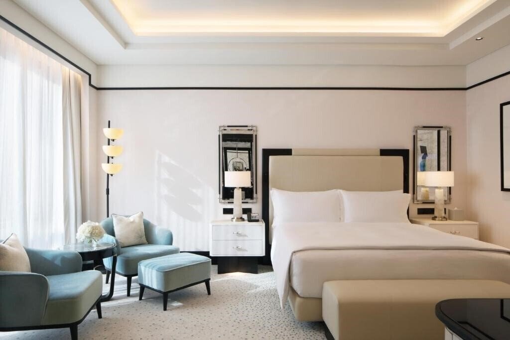 Отель Waldorf Astoria Doha West Bay 5*