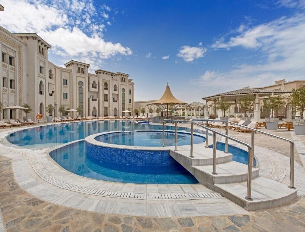 Отель Ezdan Palace Hotel 5*