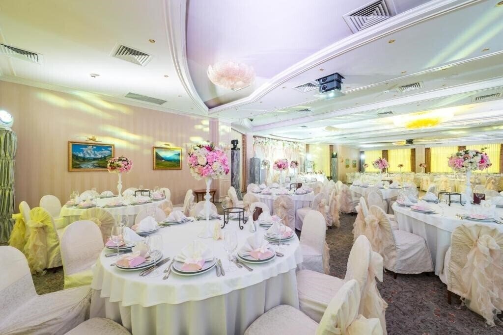 Картинка Grand Tien Shan 3*