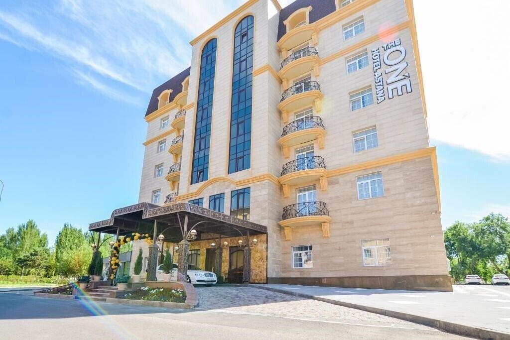 Отель The One Hotel 4*