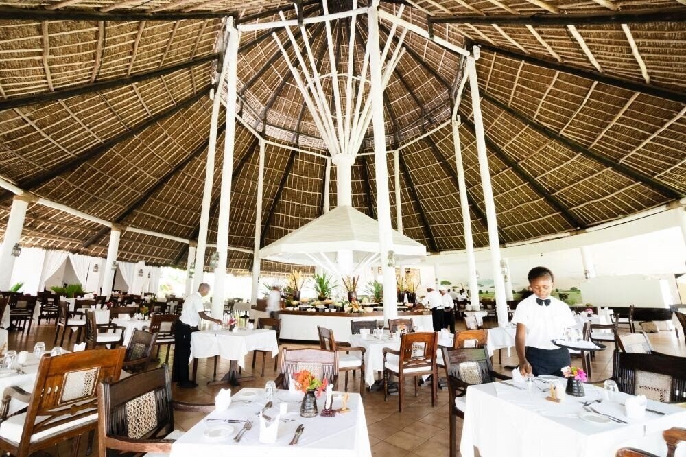 Фото Sandies Tropical Village 4*