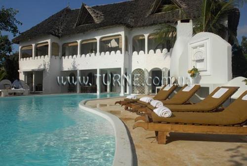Отель Msambweni Beach House & Privates Villas 5*