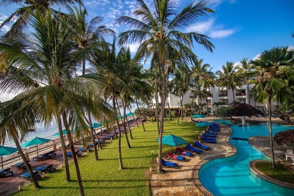 Фото Bamburi Beach 3*