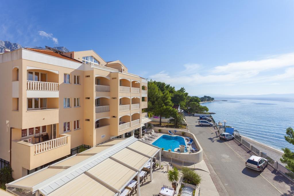 Отель Aparthotel Milenij Baska Voda 4*