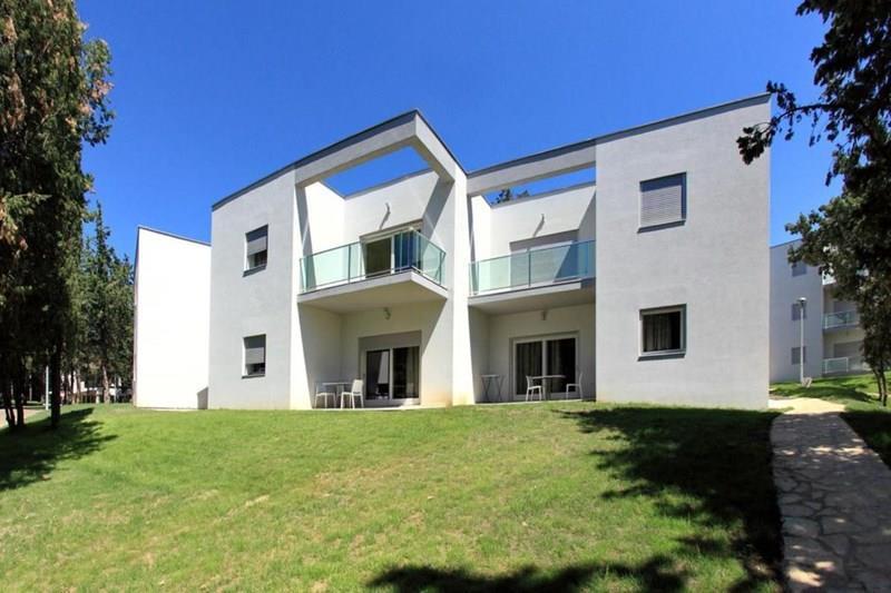 Отель Crvena Luka Resort 4*