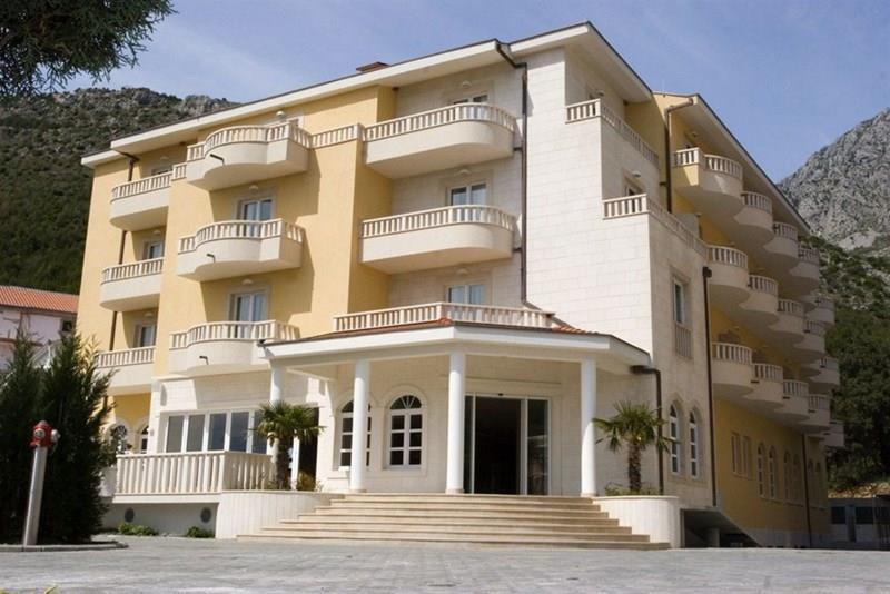 Отель Bella Vista 4*