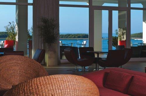 Отель Amfora Grand Beach Resort 4*