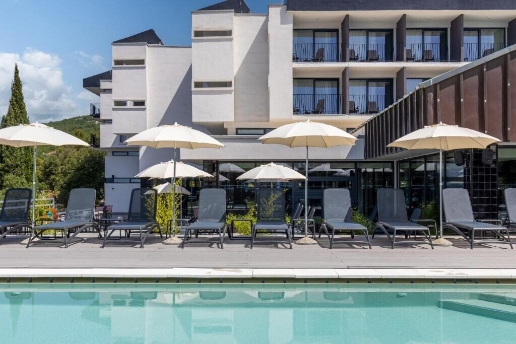 Отель Hotel & Pavilions Ad Turres 3*