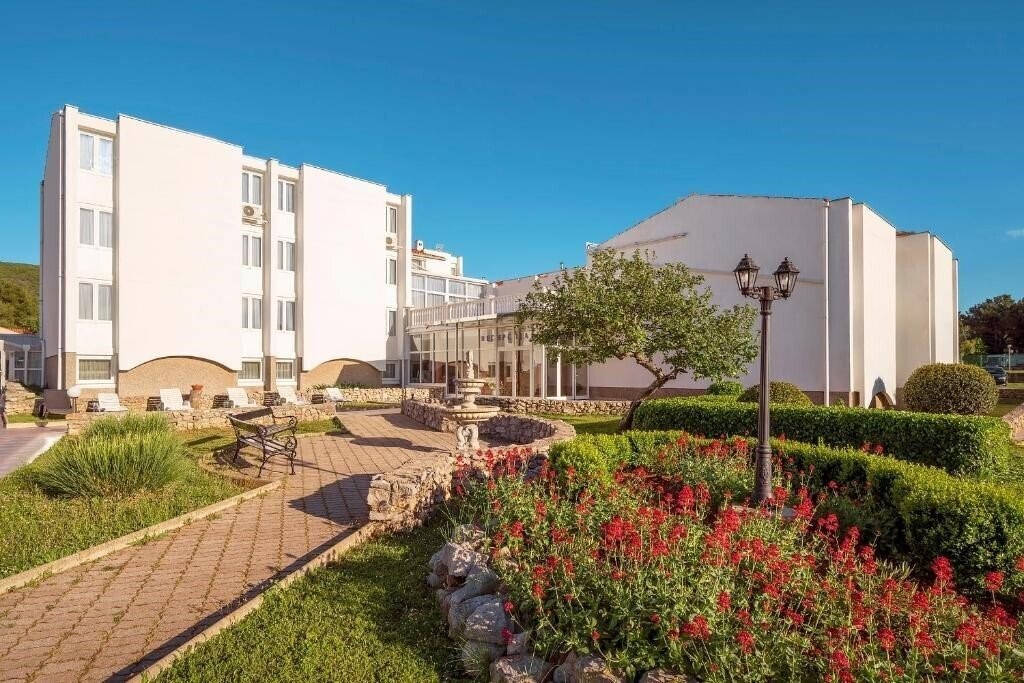 Отель Omorika Krk 3*