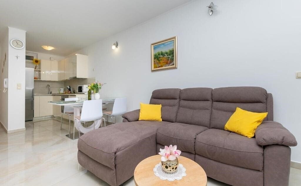 Изображение App Ivanka Omis 3*