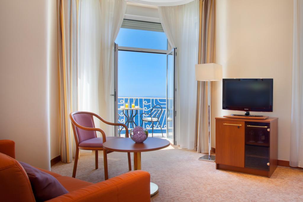 Фото Remisens Premium And Romantic Villa Ambasador 4*