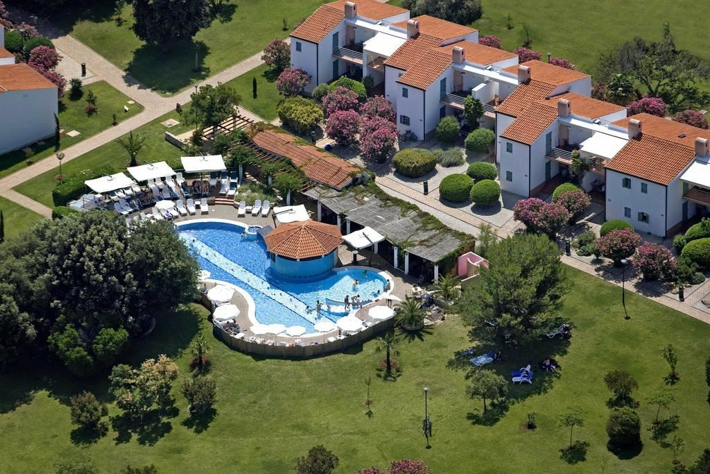 Отель Valamar Tamaris Villas 4*