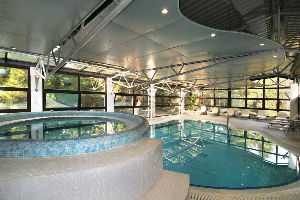 Отель Flores 4*