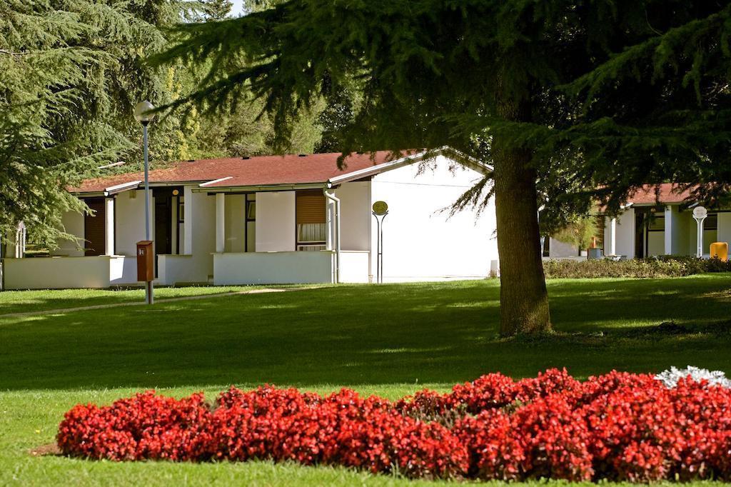 Отель Village Laguna Park 4*