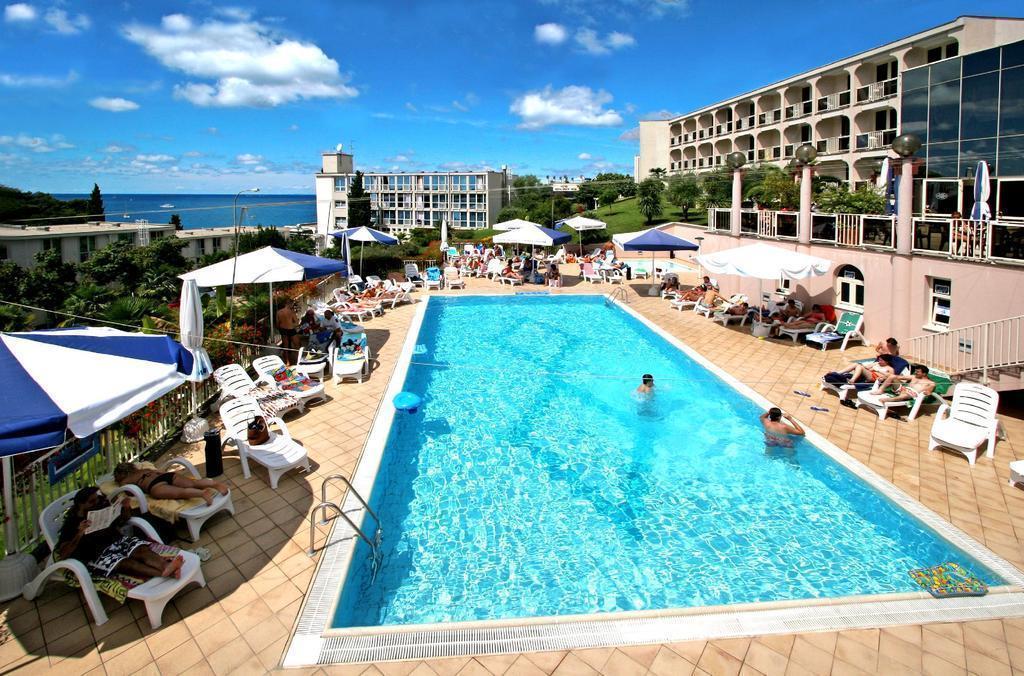 Отель Laguna Istra 3*