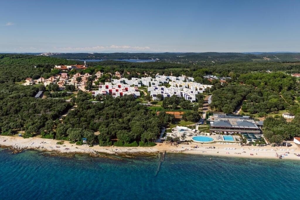 Фотография Resort Amarin 4*