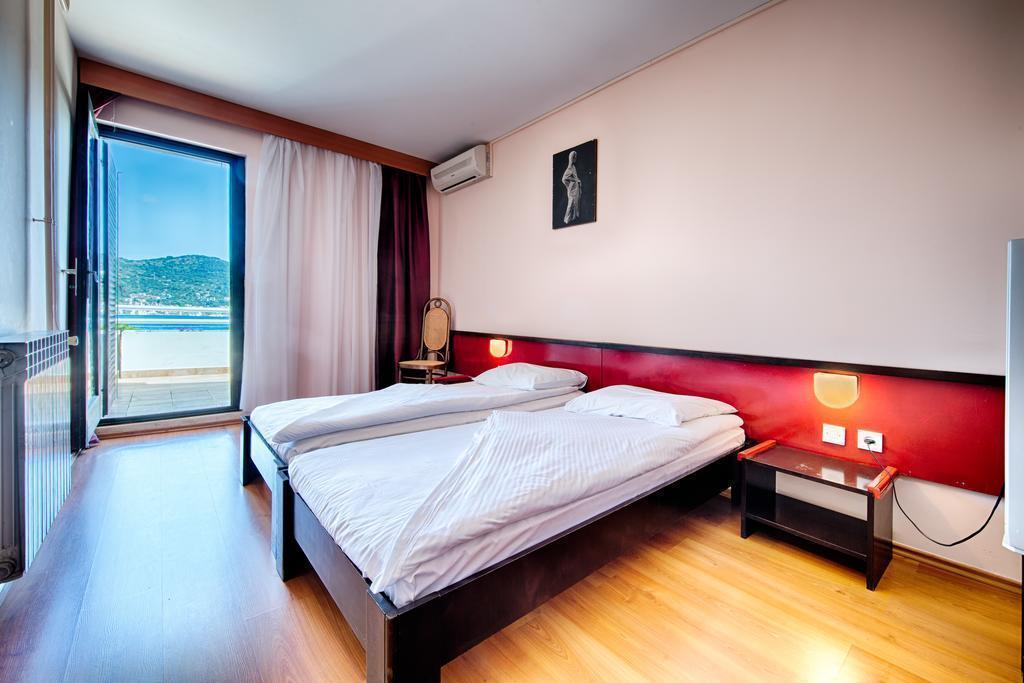 Изображение Issa 3*