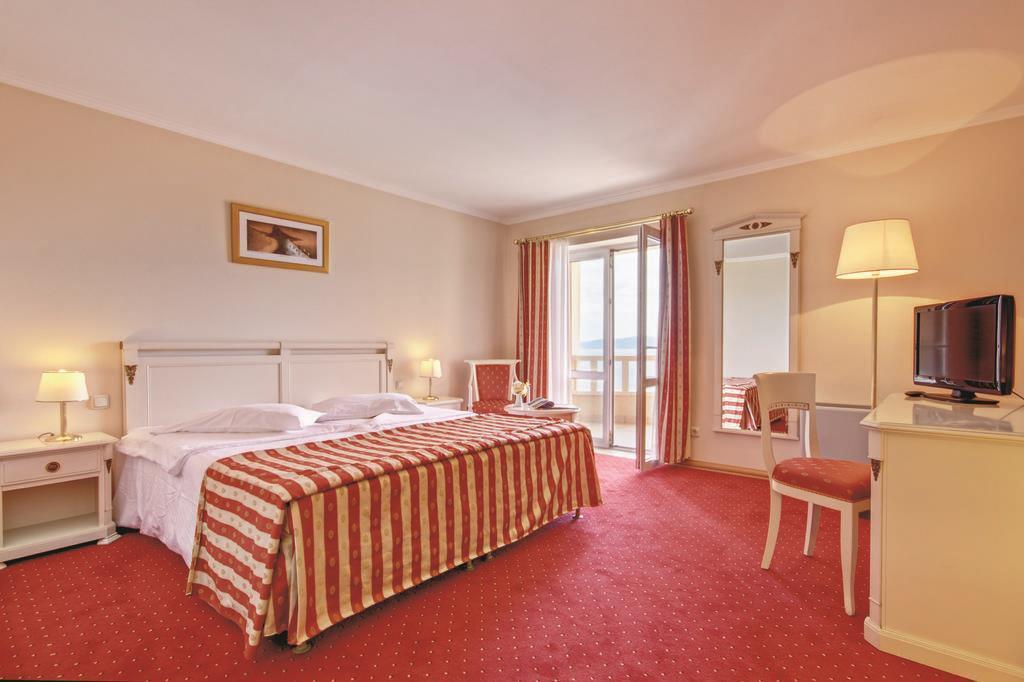 Отель Laurentum 4*