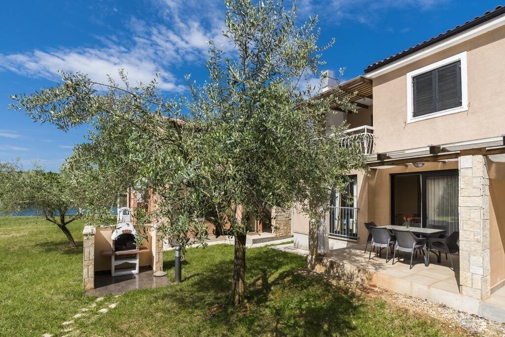 Отель Apartments Amfora Plava Laguna (ex. Sol Amfora) 4*