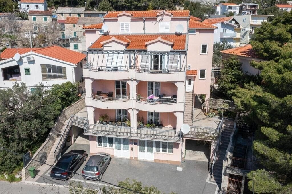 Отель App Luka & Toni 3*