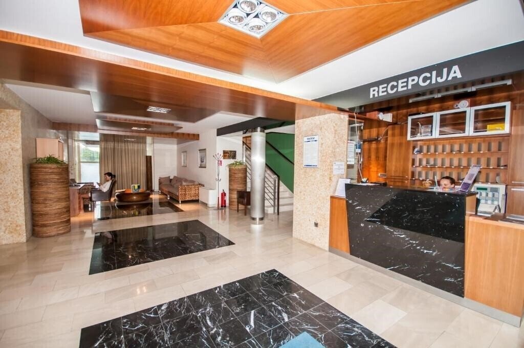 Изображение Maxim 4*