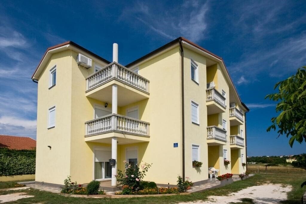 Отель Apartmani Baresic 4*