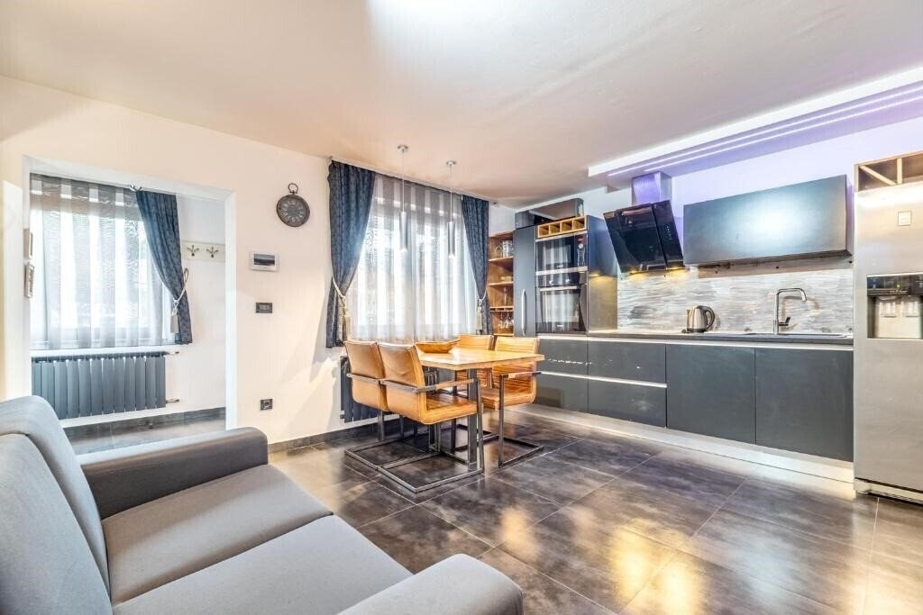 Фотография Log In Rooms 4*