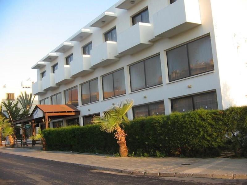 Отель Alonia Apartments апартаменты