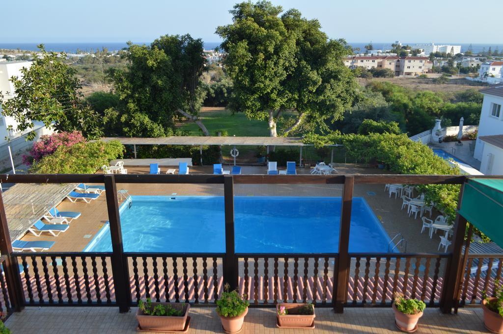 Отель Chrysland Hotel 2*