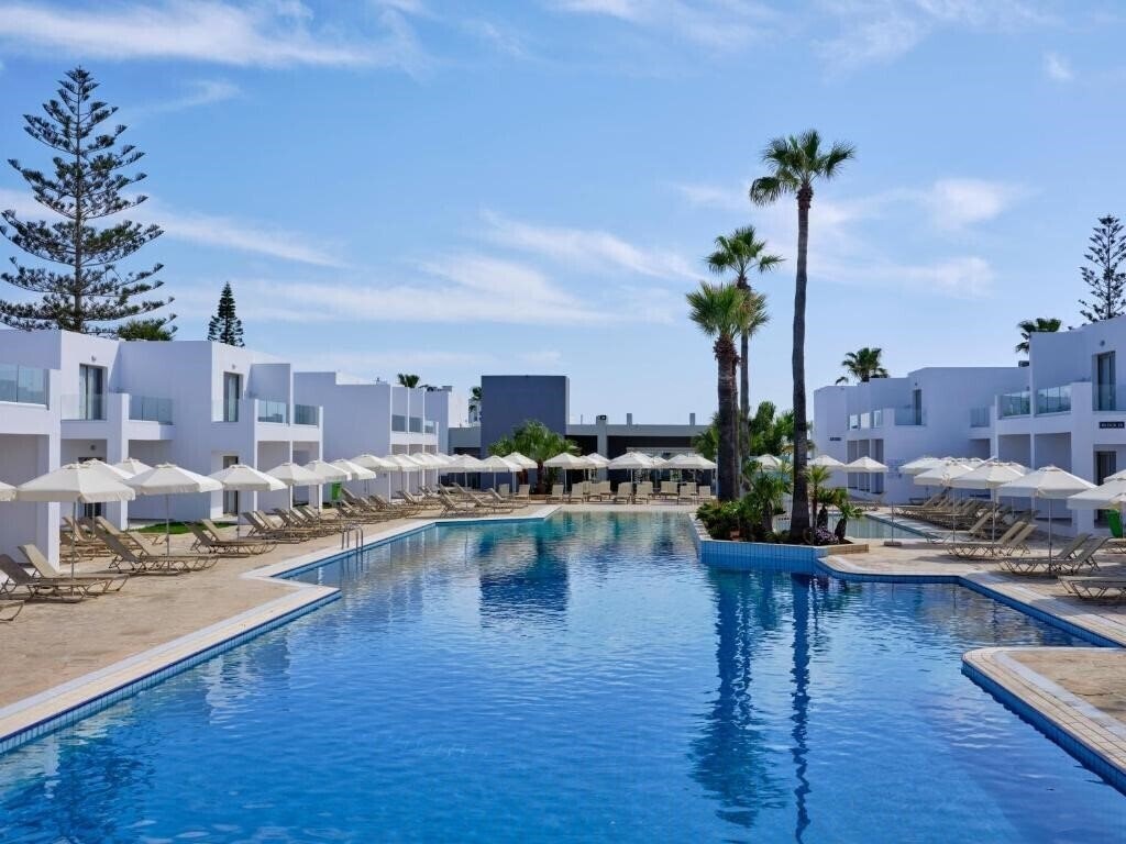 Отель Atlantica Panthea Resort (ex. Panthea Holiday Village) 4*