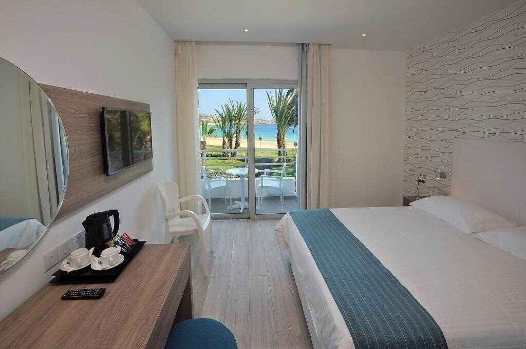 Фото Oceanos Beach Hotel 3*