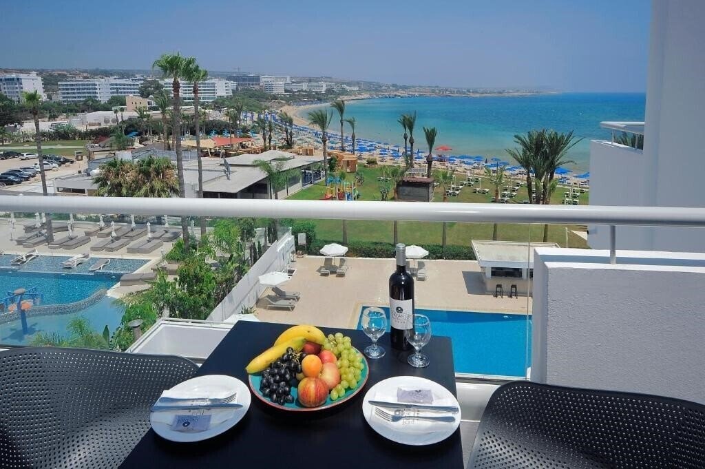 Картинка Oceanos Beach Hotel 3*