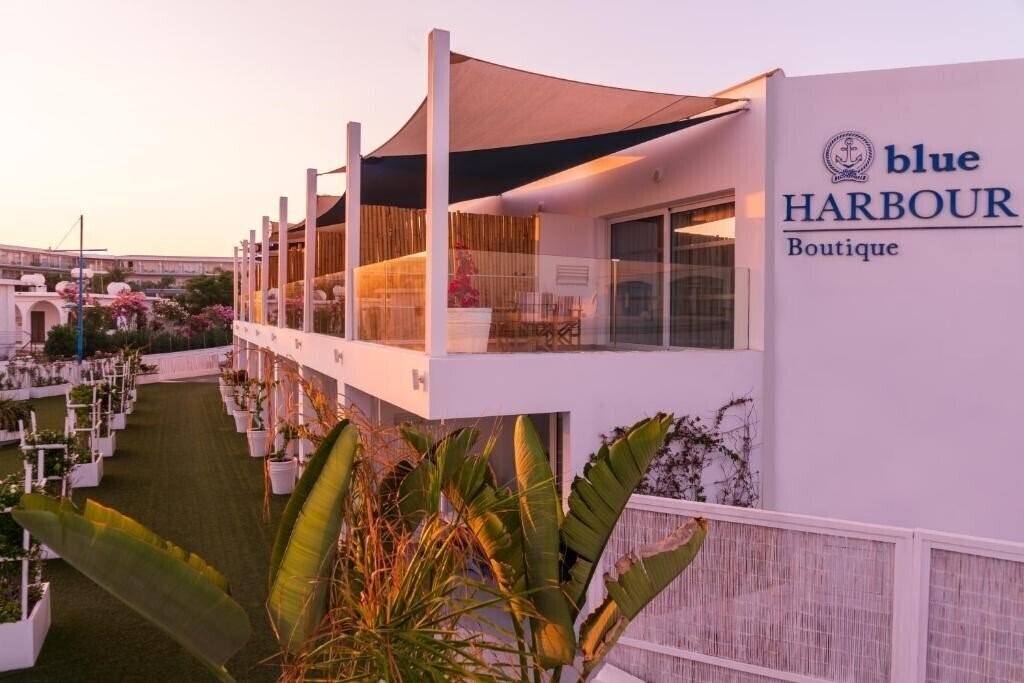 Отель Blue Harbour Boutique 1*