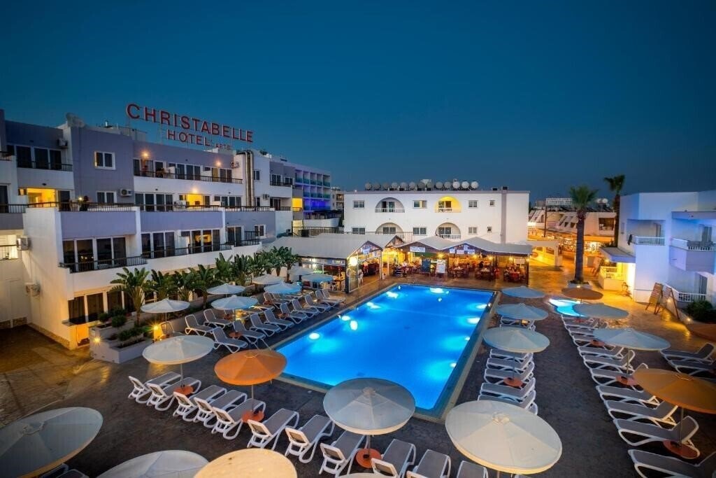 Отель Christabelle Hotel Apartments 3*