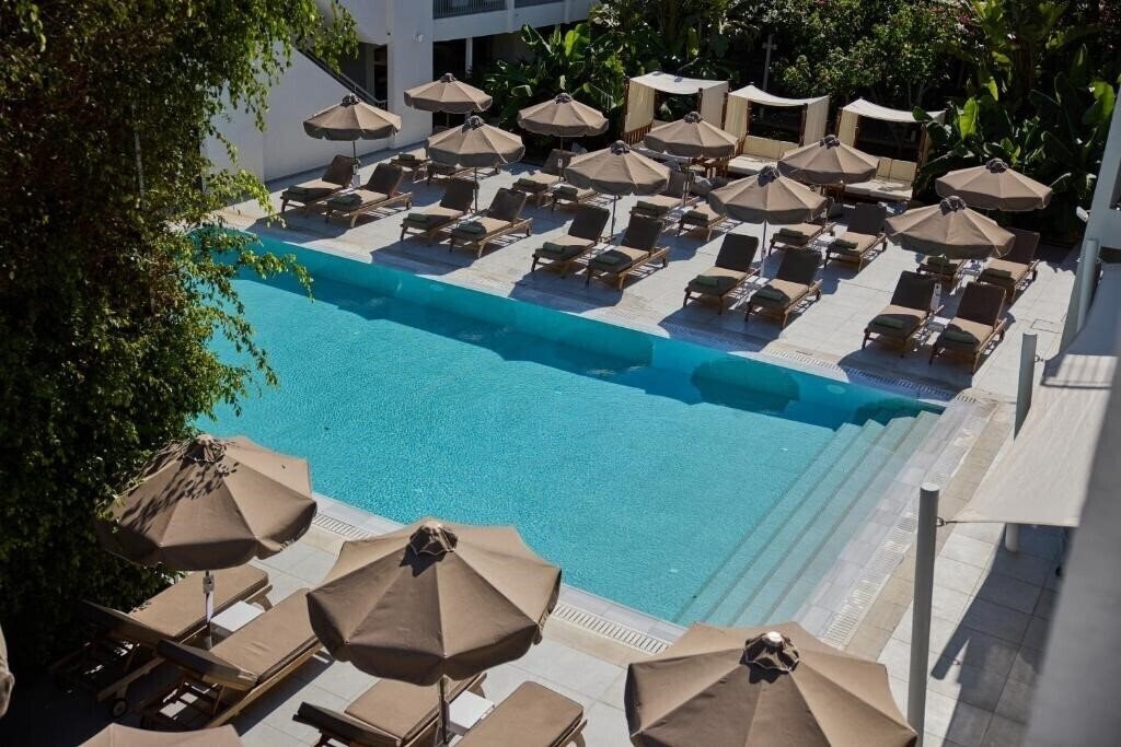 Отель Nissi Park 3*