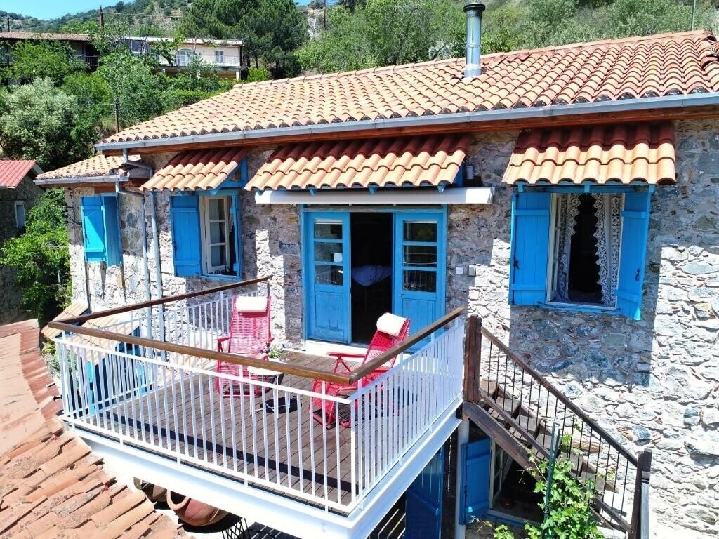 Отель Kalopanayiotis Cottage 3*