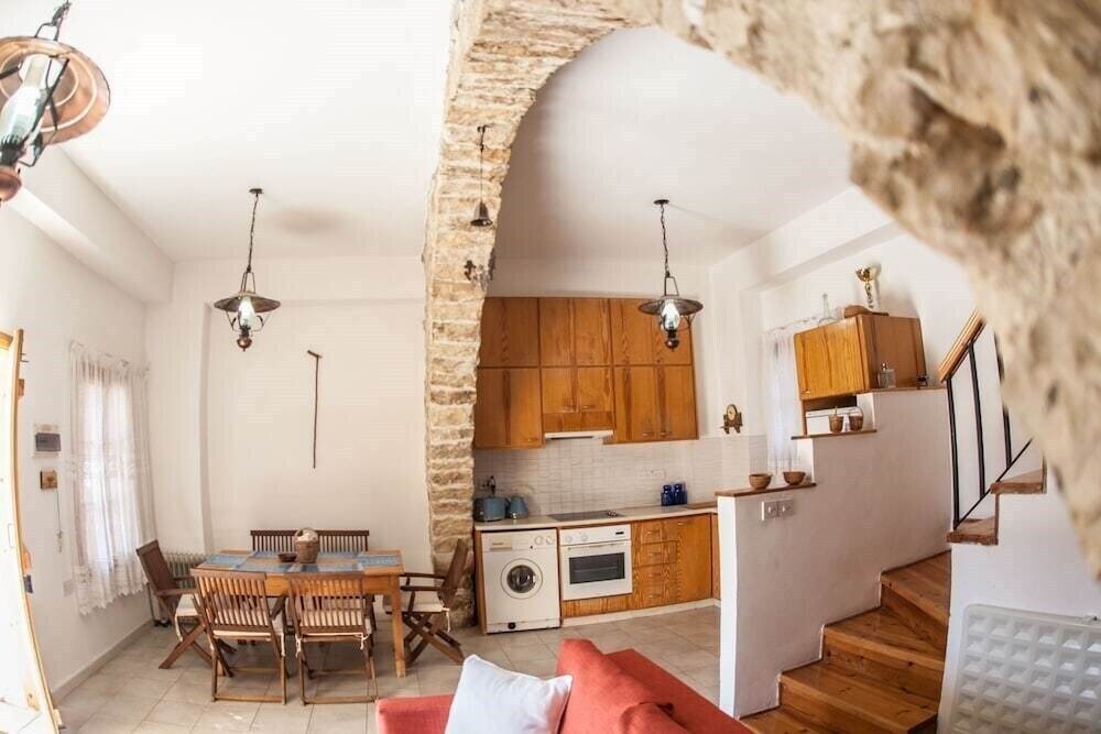 Фотография Angelis Traditional Village House 3*