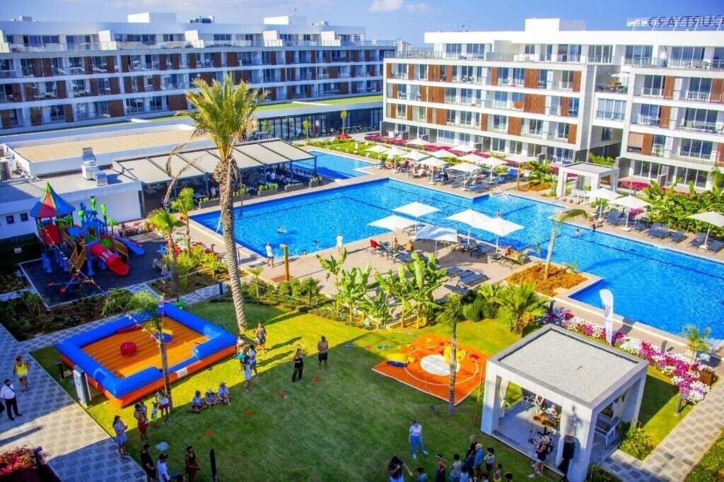 Фото Courtyard Long Beach Holiday Resort 5*
