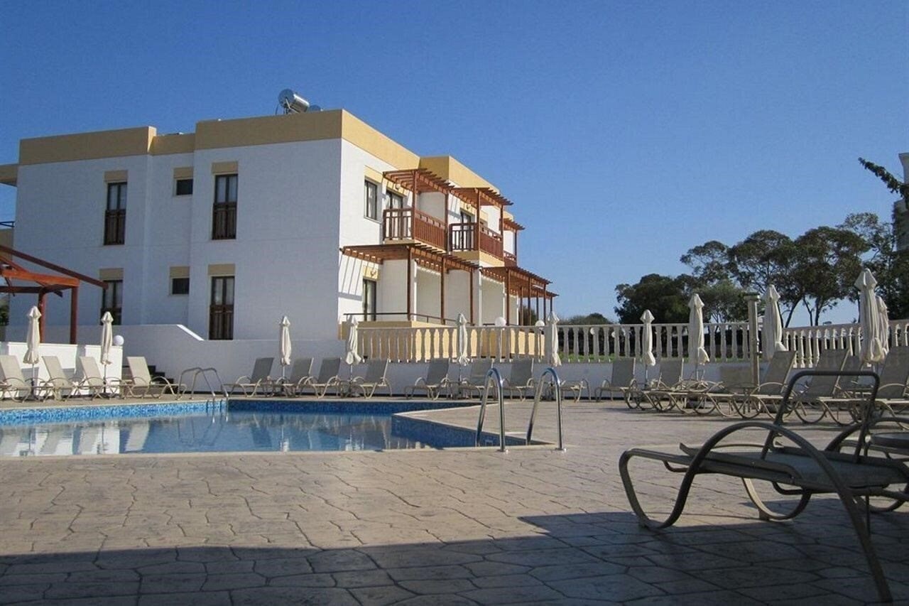 Отель Soho Hotel Apartments 3*