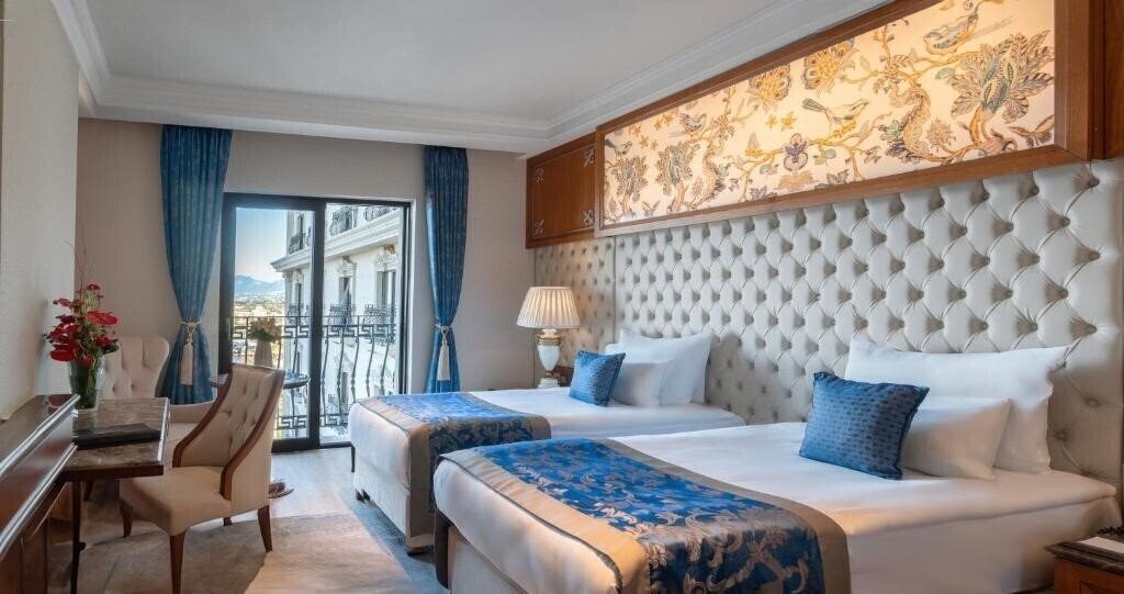 Отель Lord'S Palace Hotel 5*