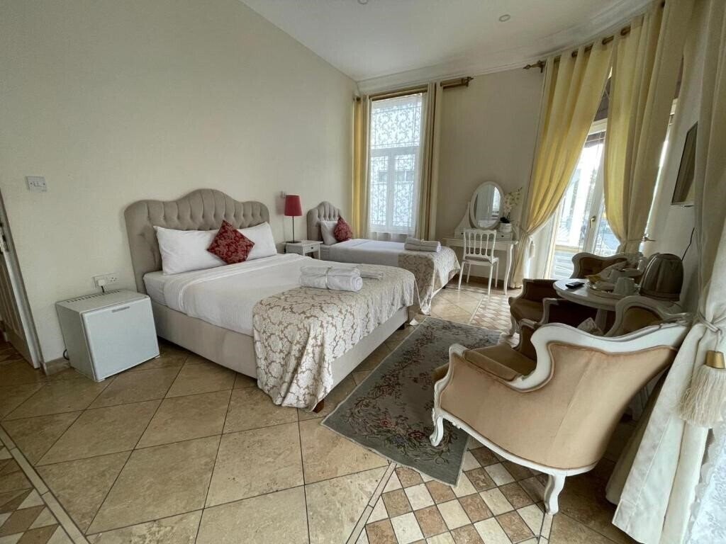 Изображение Lords Residence Boutique Hotel 3*