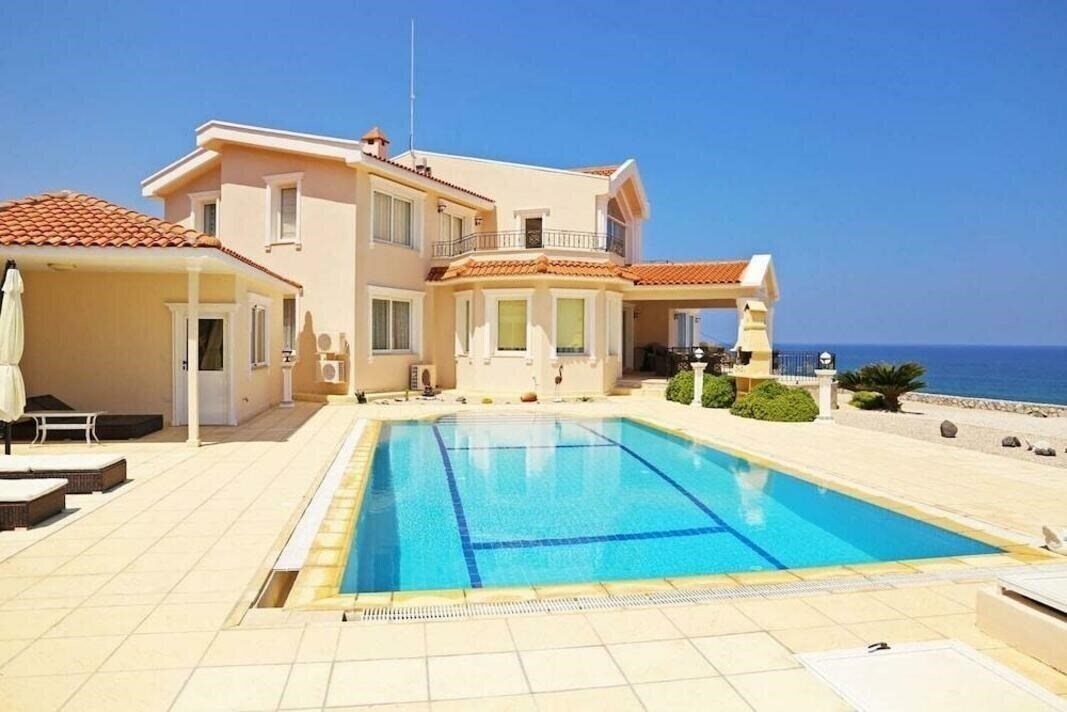 Отель Villa Panoroma By Amy Villas 4*