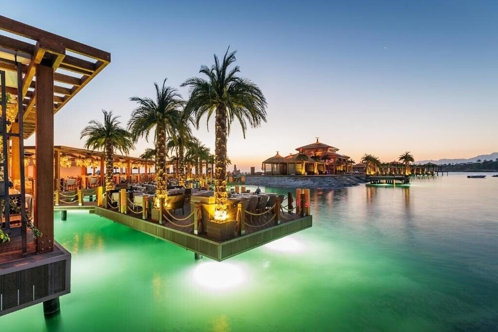 Фотография Cratos Premium Hotel & Casino & SPA 5*