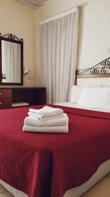 Фотография Mackenzie Beach Hotel 3*