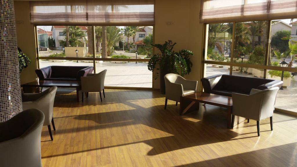 Фотография Crown Resorts Henipa 3*