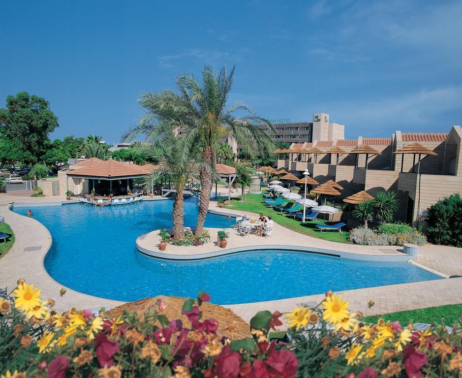 Фото Palm Beach Hotel & Bungalows 4*