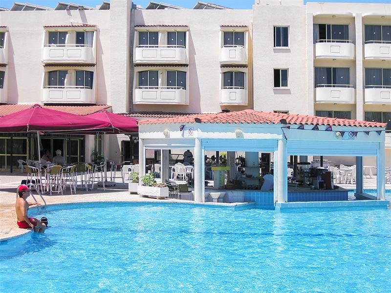 Фотография Crown Henipa Hotel 3*