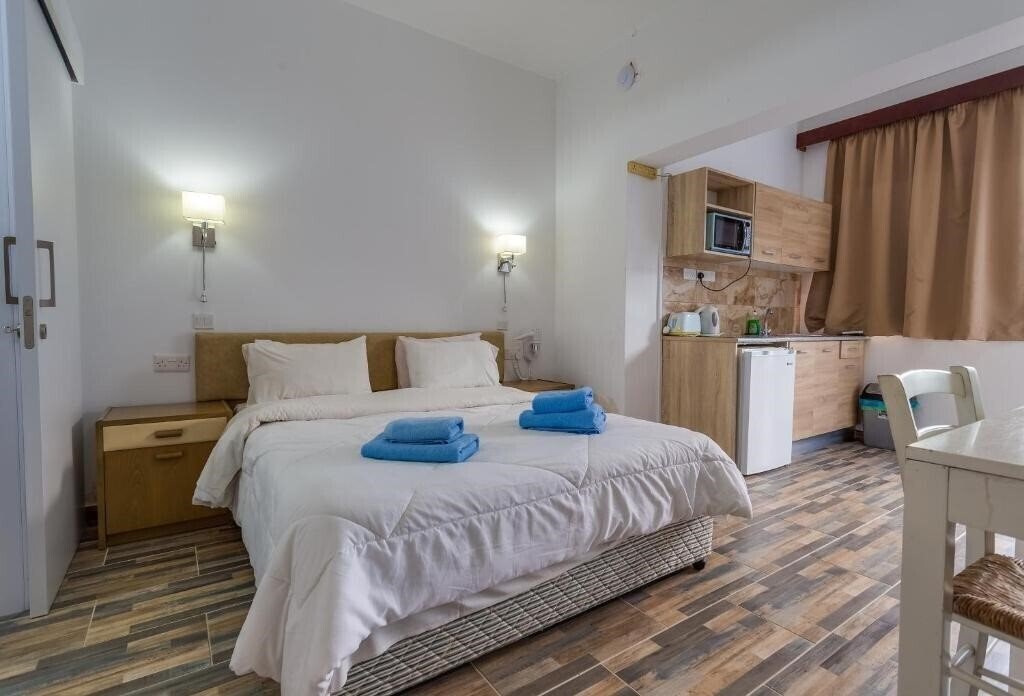 Фото Antonis G Hotel 3*