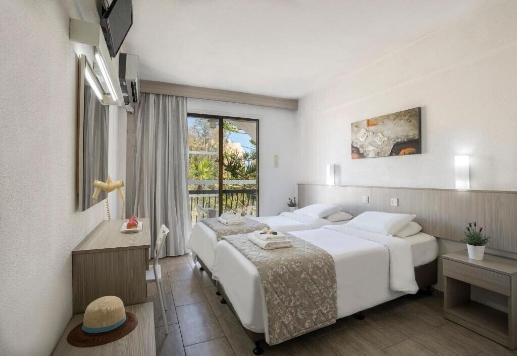 Фотография Cactus Hotel 2*