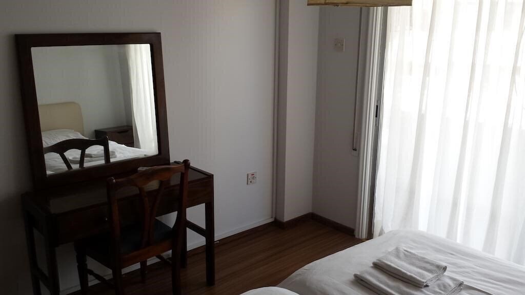 Фотография Francis Apartments 3*